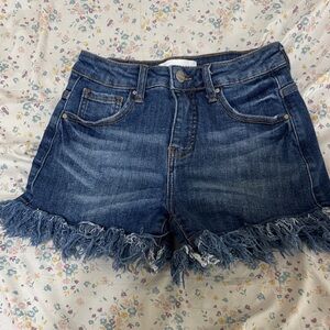 Women risen Jean shorts in great condition just has no tags